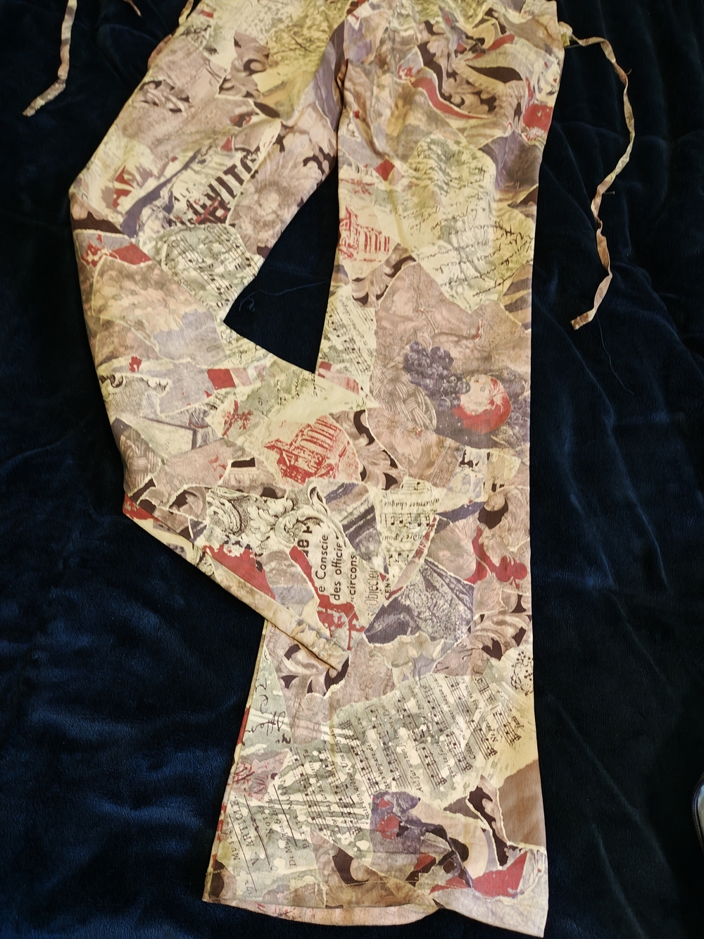 Women's Vintage Moschino Multicolor Printed Casual Pants 10